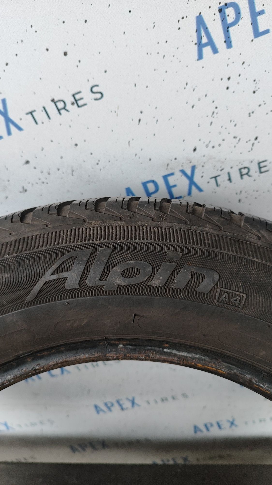 Зимові шини Michelin 215/60 R16 215*60 16 Alpin A4