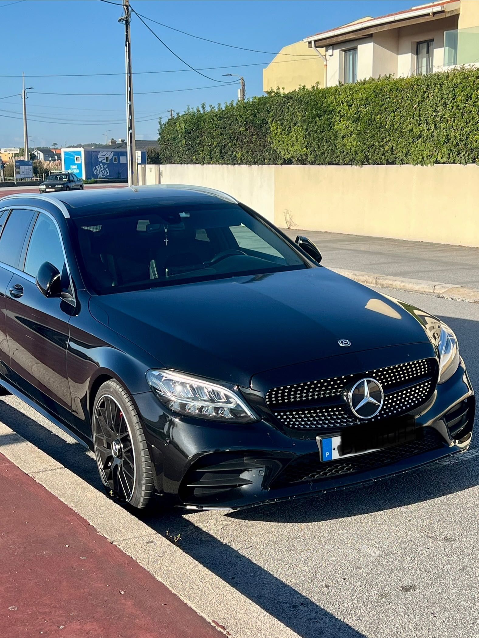 Vendo Mercedes 220 C AMG