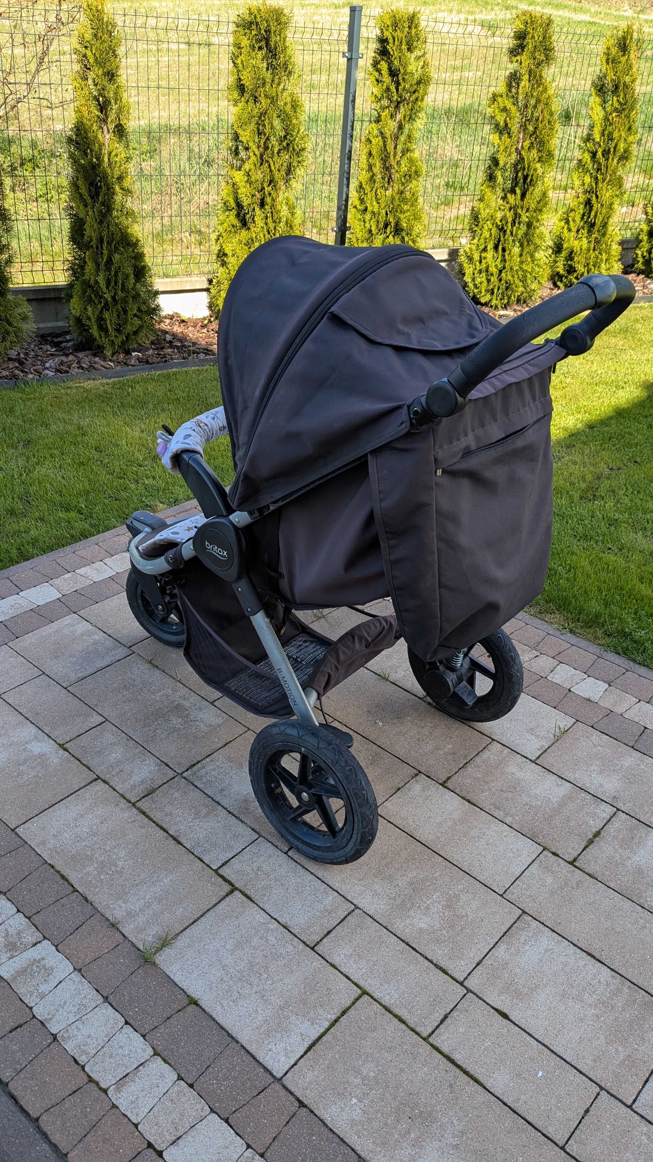 Britax B-motion 3 - wózek trójkołowy