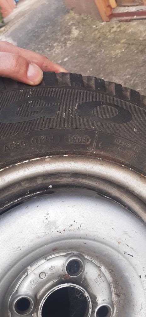 Opony Dębica zimowe 155/80 R 13 felga z golfa 2