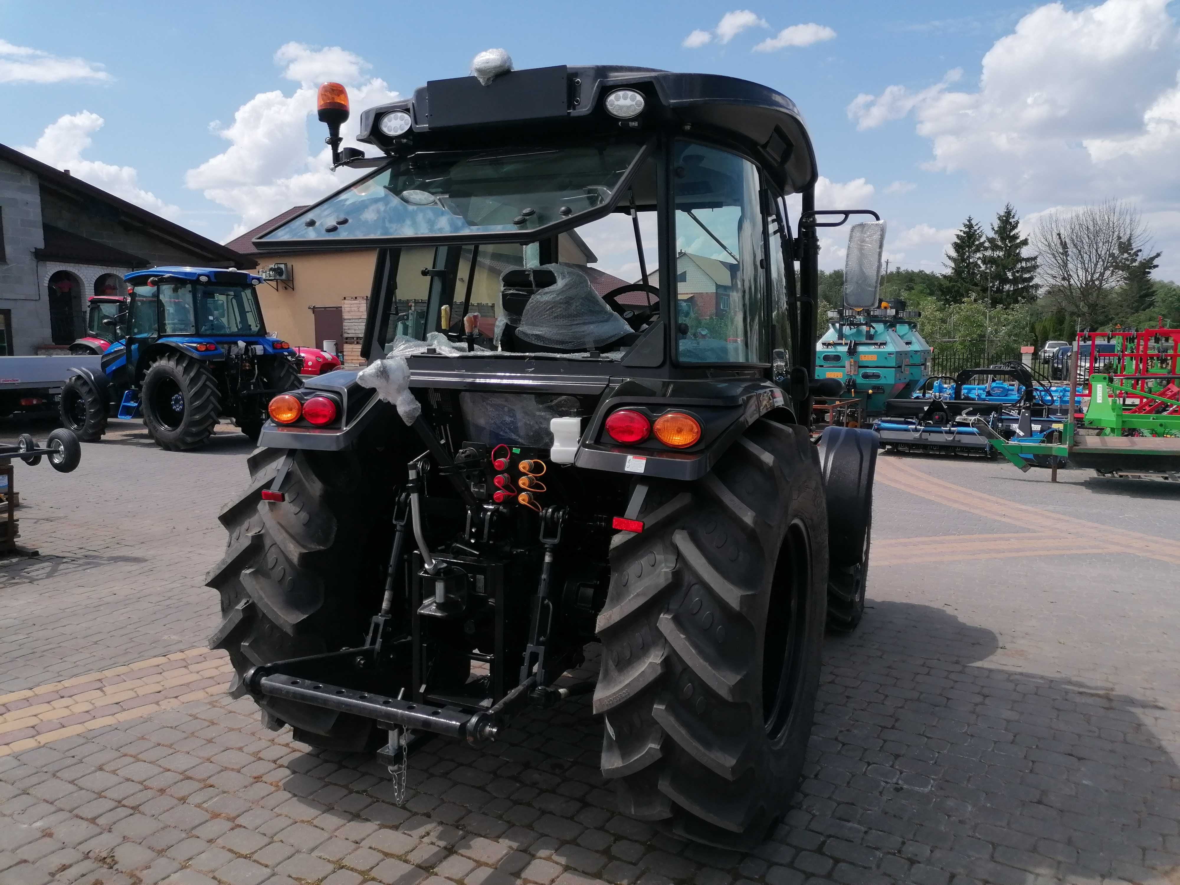 Ciągnik rolniczy Solis S 60 Black Panther 4WD, moc 58KM
