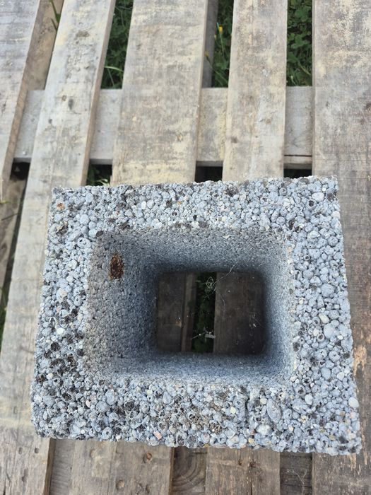 Pustak wentylacyjny 1 kanał 240mm x 200mm x 240mm