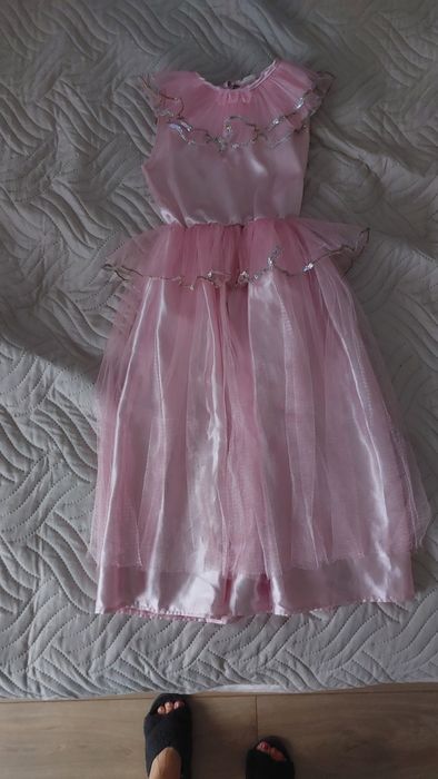 Strój sukienka księżniczki r. 116