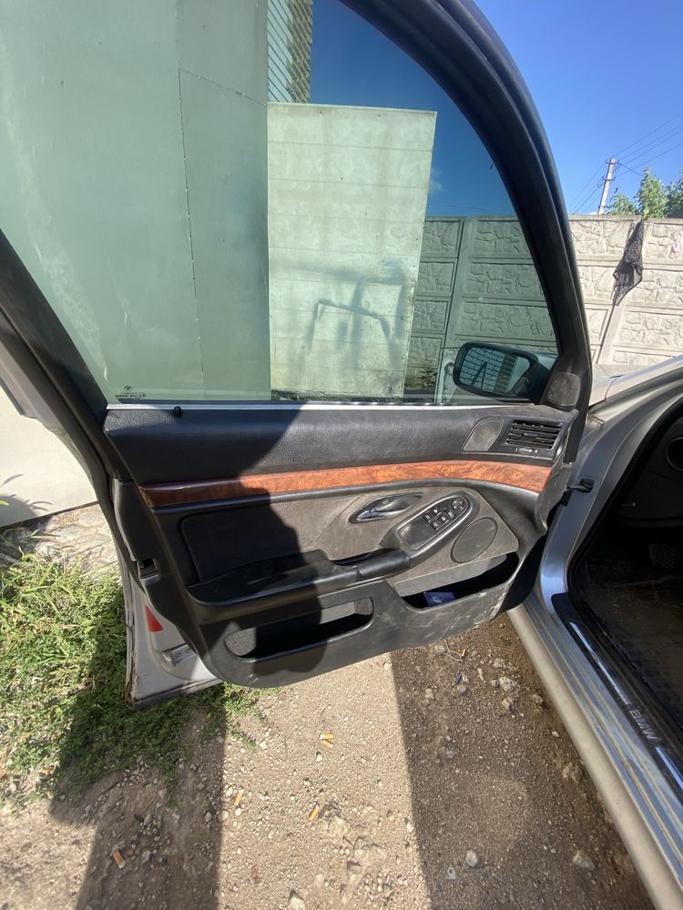 BMW e39 на запчасти или под восстановление