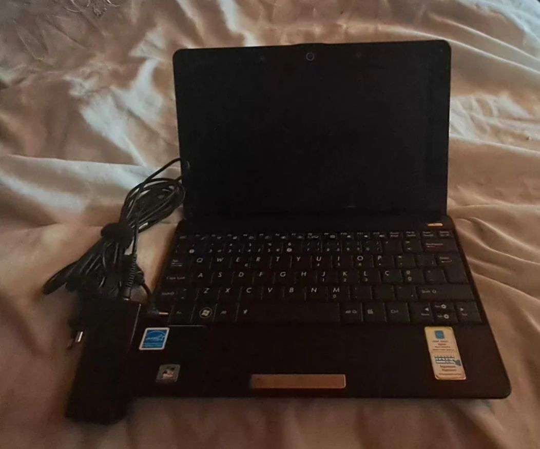 3 Portáteis e 1 tablet
