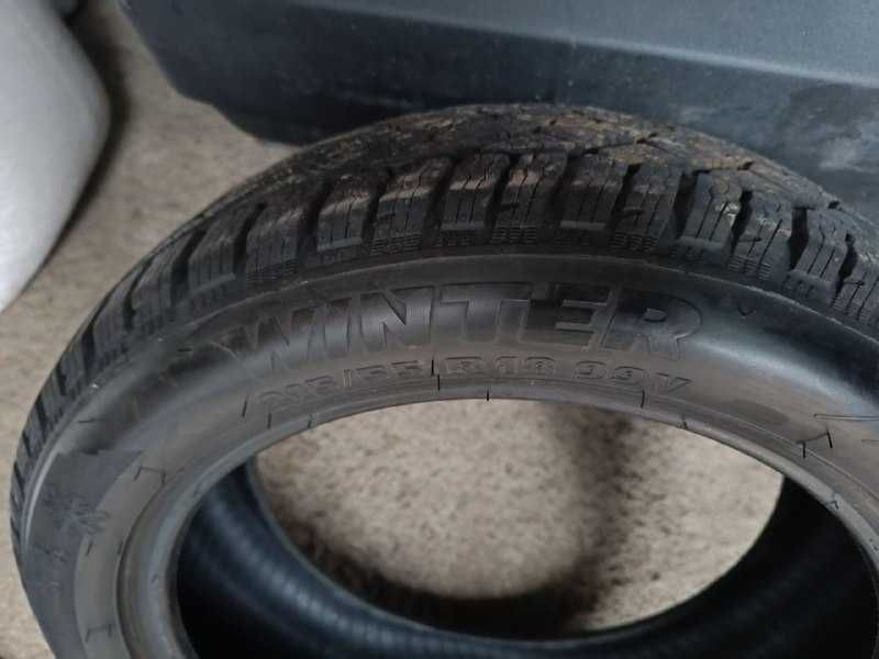Гума зимова 215 55 R18