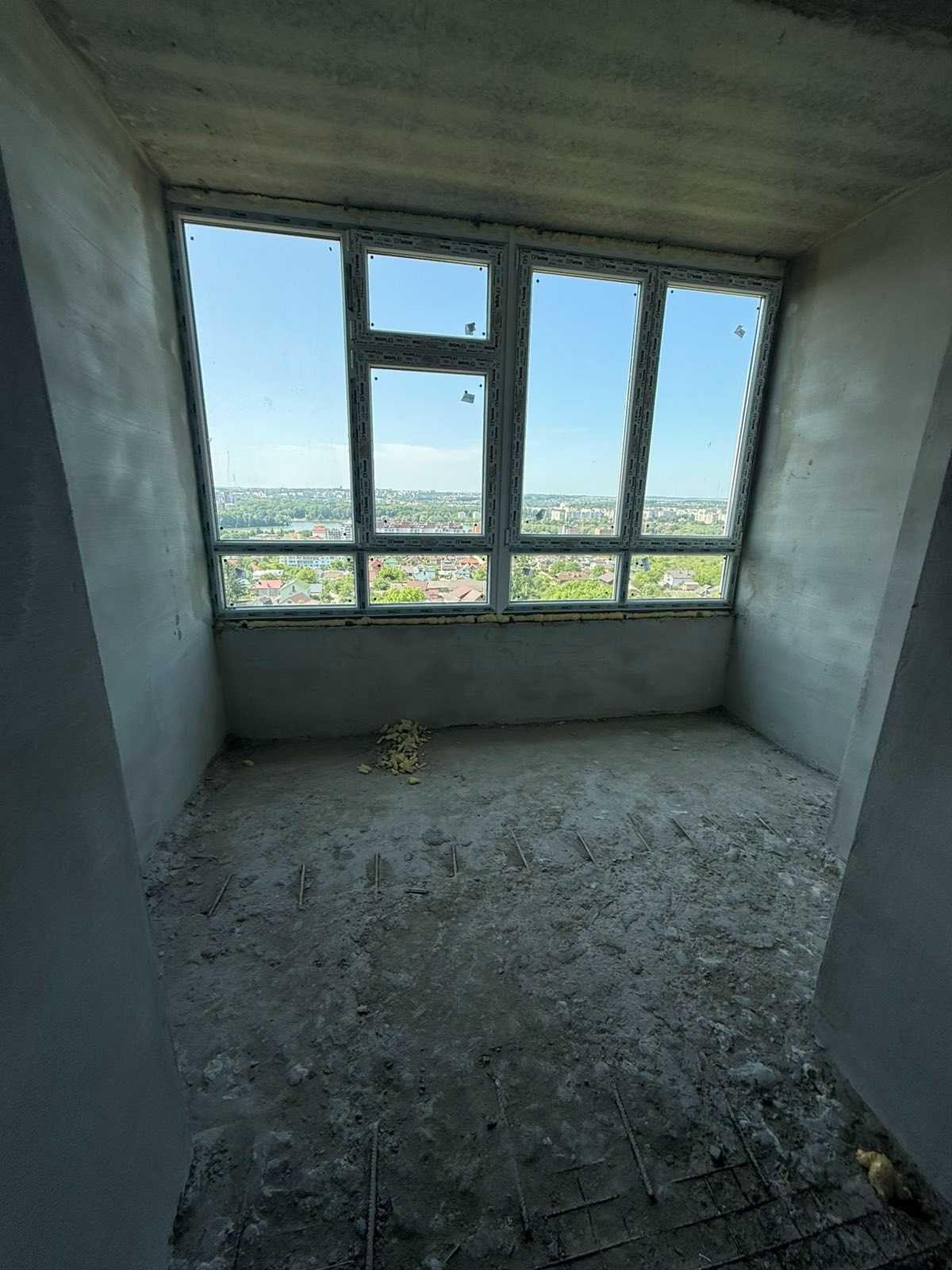 Продаж 1 км квартири в новобудові з видом на річку, р-н  Виставка