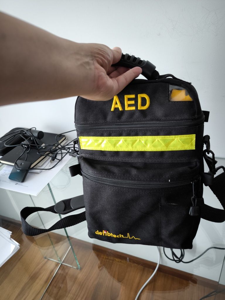 Desfibrilador Defibtech Lifeline Semi Automático