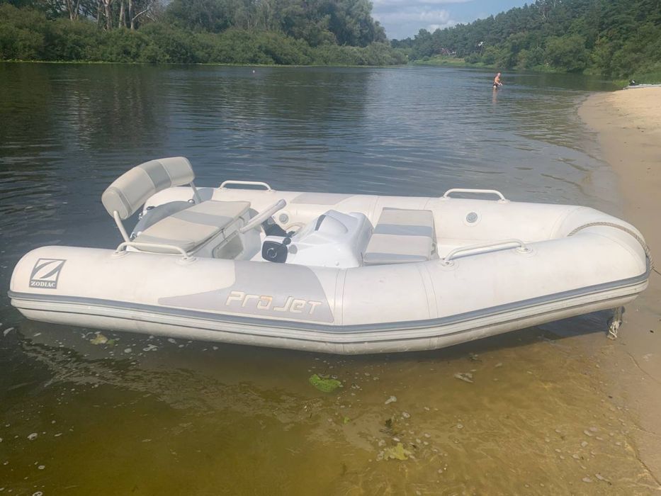 Лодка на водометі 102л.с. Zodiac ProJet 350