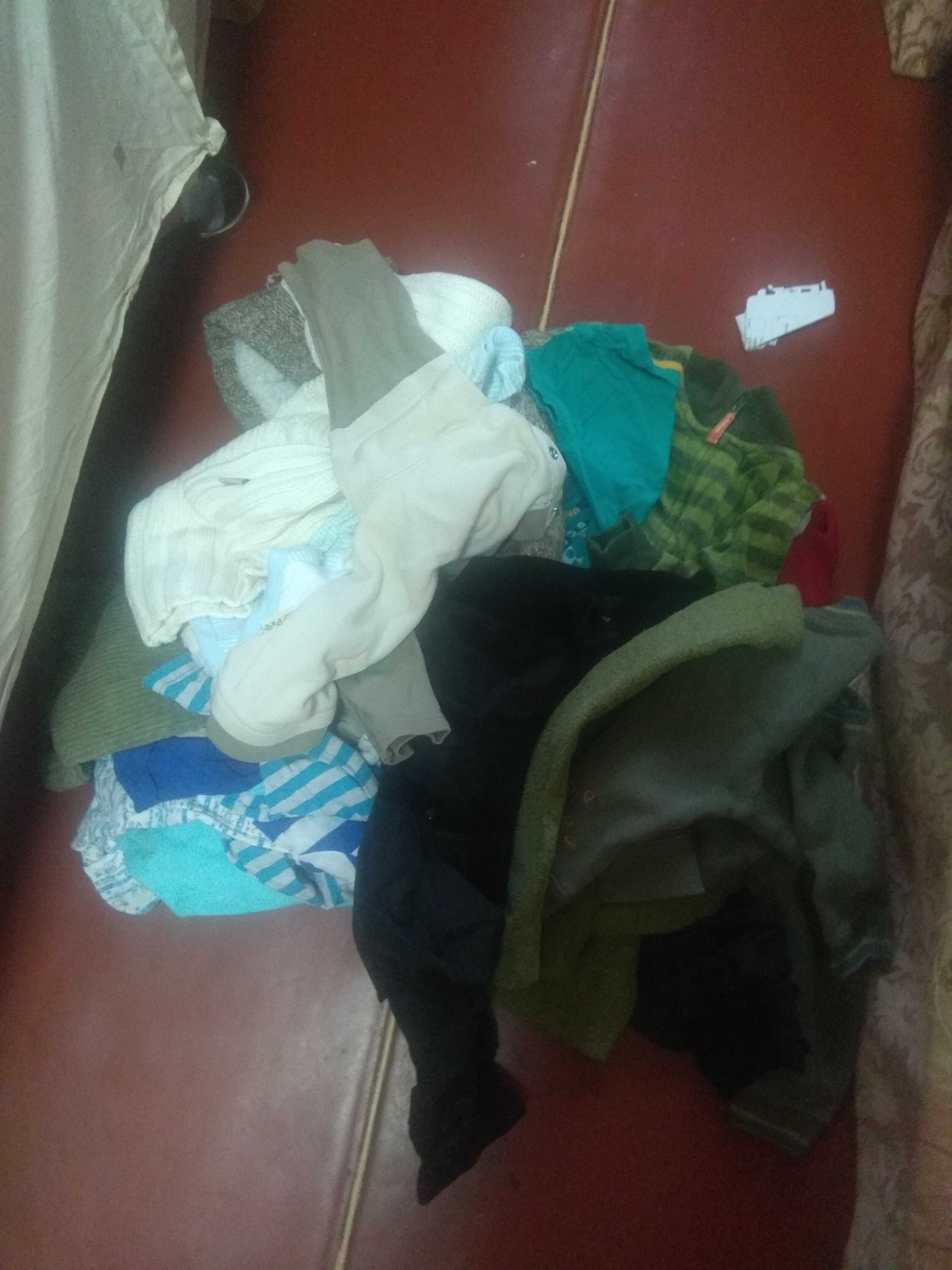 Продам  детские вещи