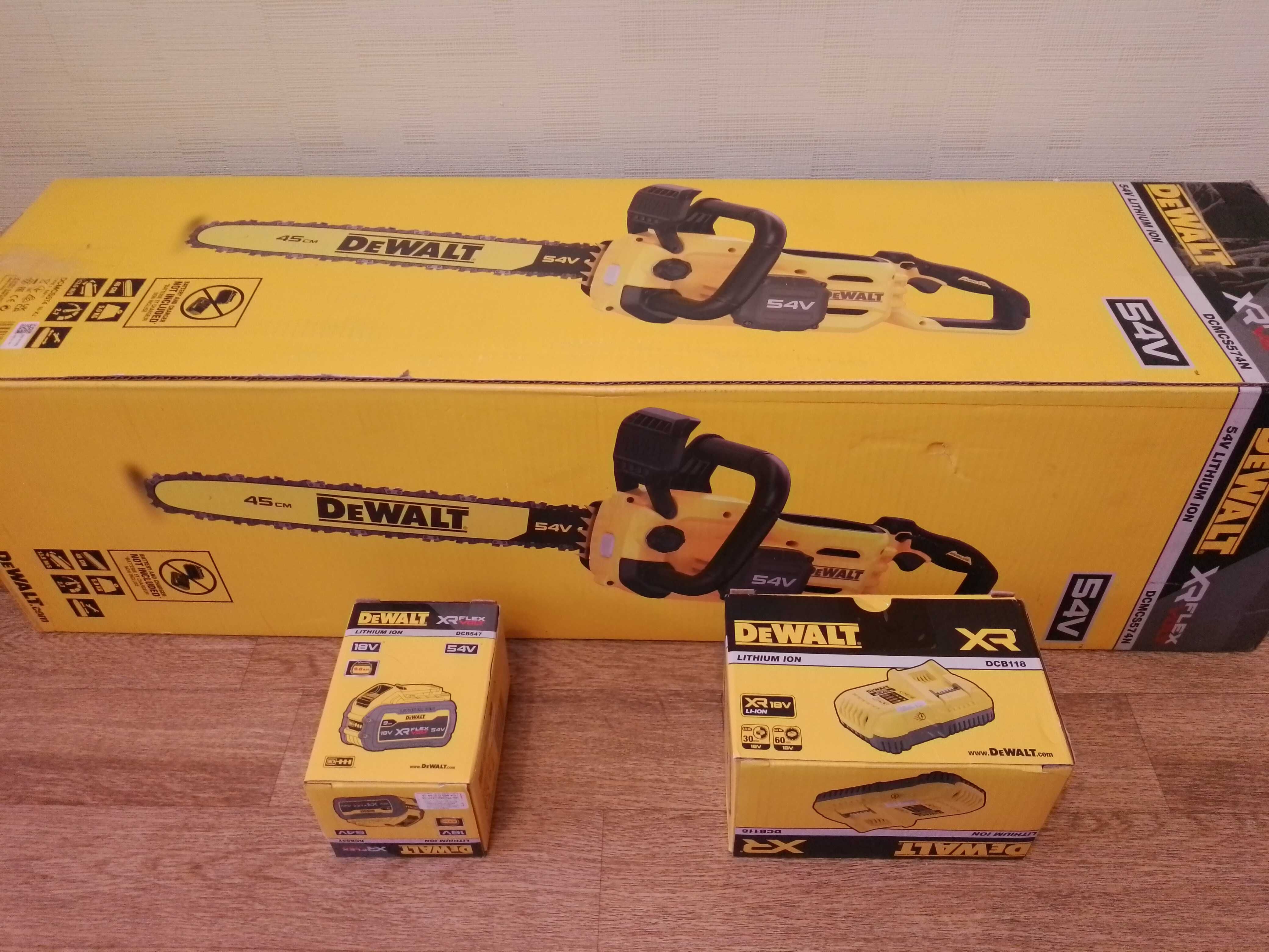 КОМПЛЕКТ: Пила ланцюгова DeWALT DCMCS574N+АКБ(9Аг)+ЗП(8Аг)