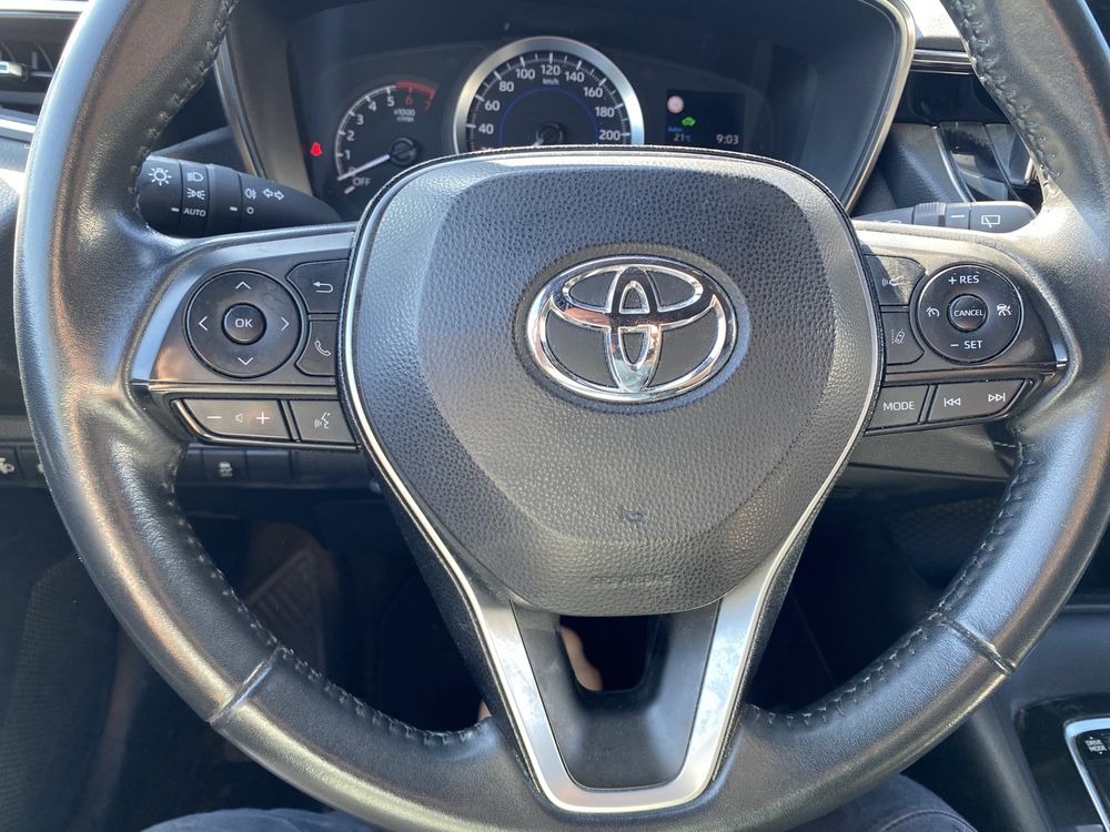 Toyota corrolla 1,8 hybrid sprzedam