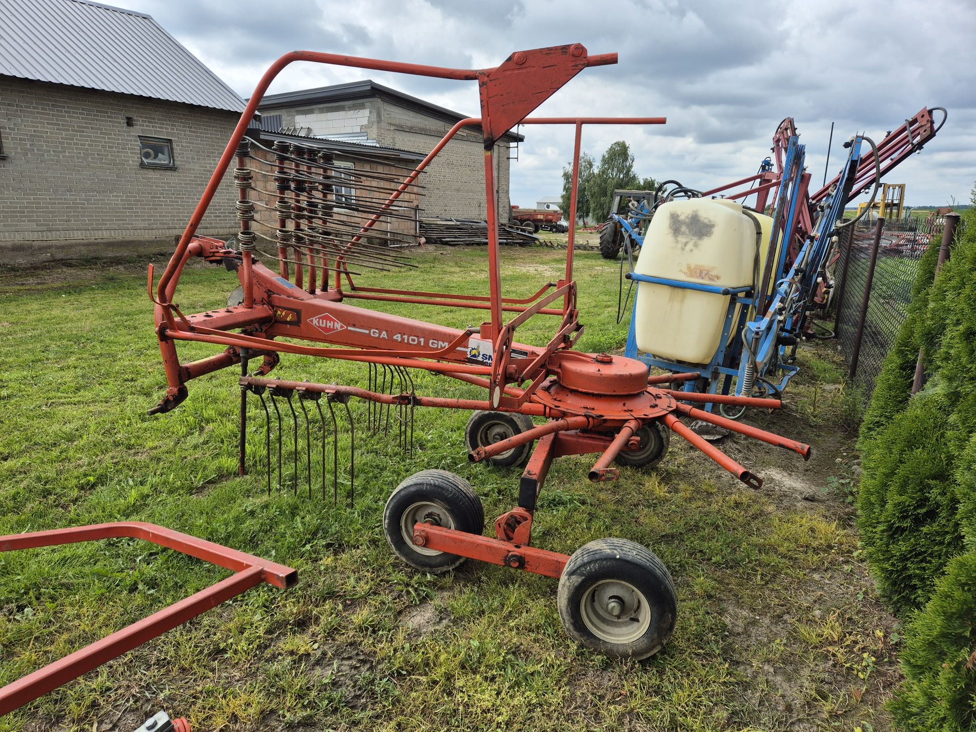 Zgrabiarka Przewracarka  Deutz fahr Lely Kuhn