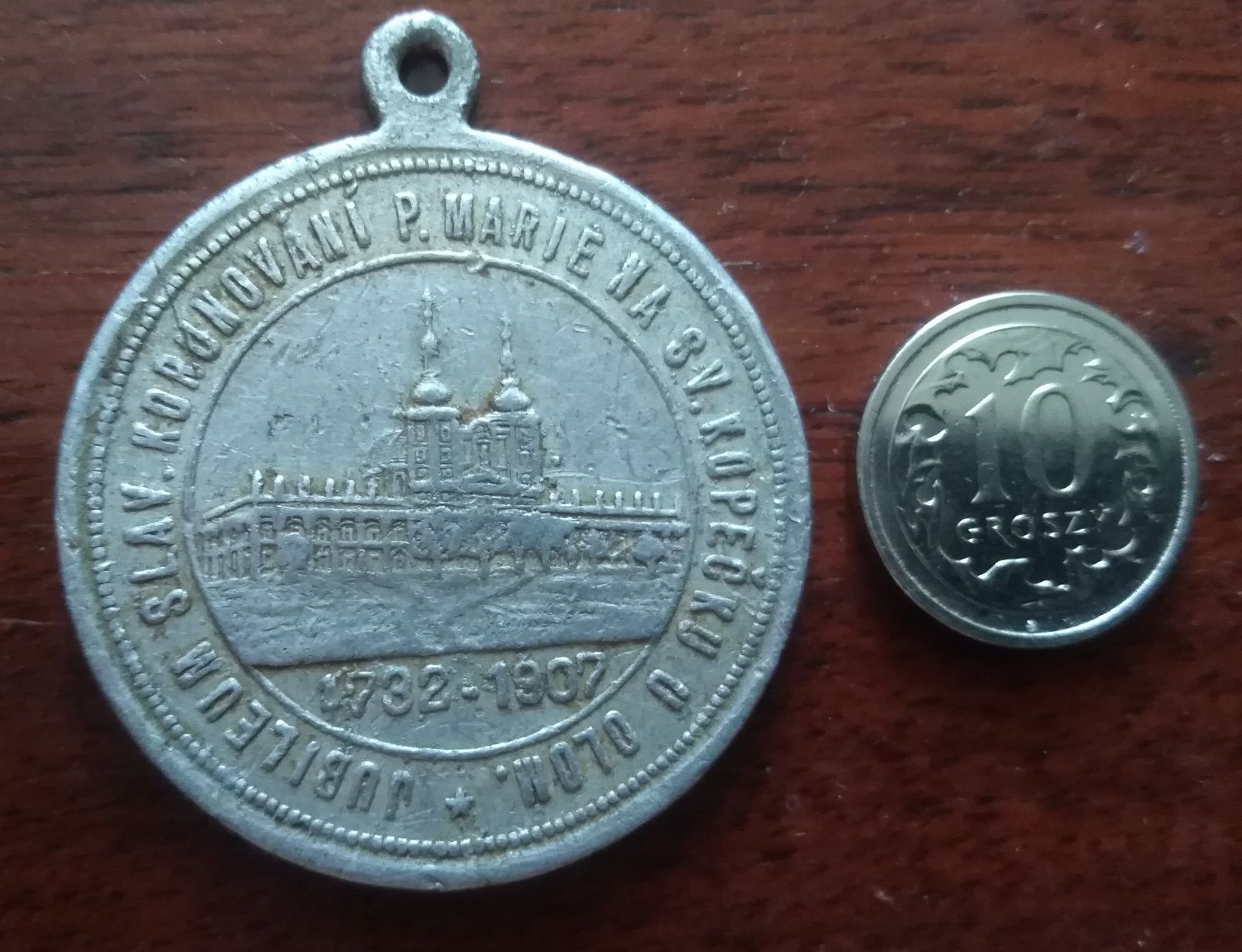 Stary medalik duży czeski