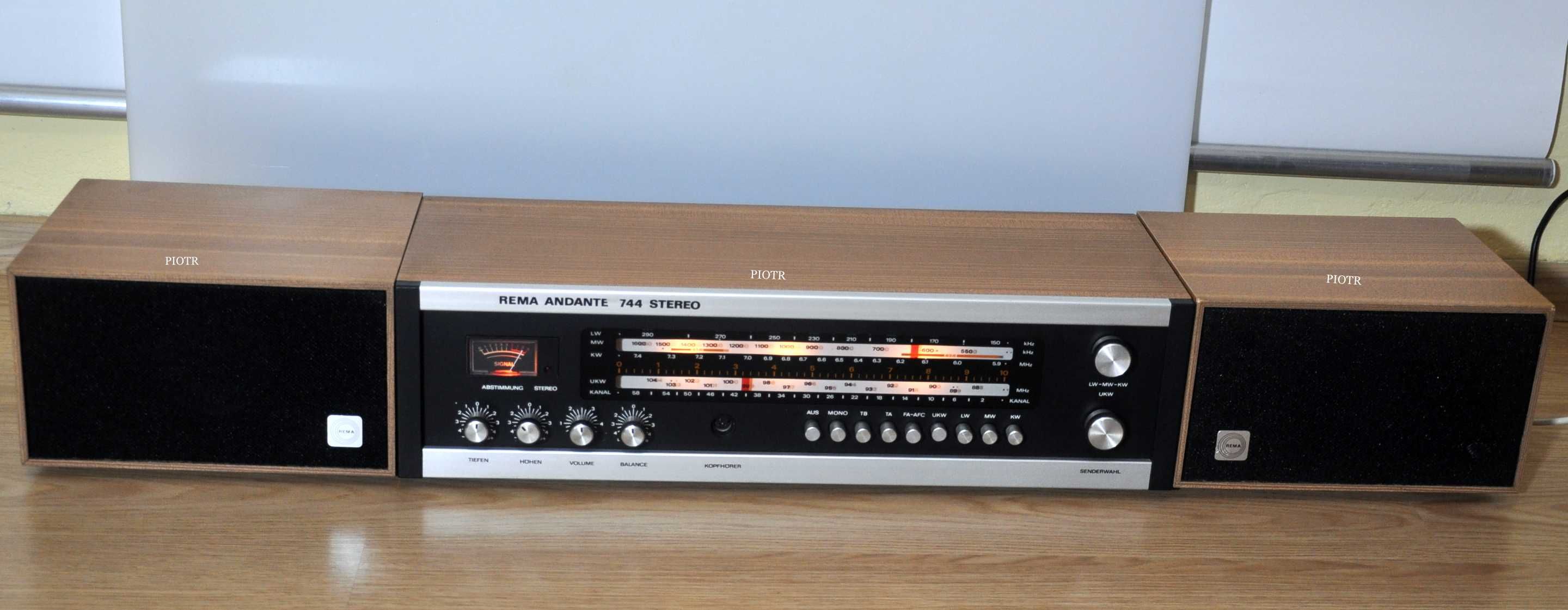 Amplituner REMA ANDANTE 744 Stereo z kolumnami. Oryginał