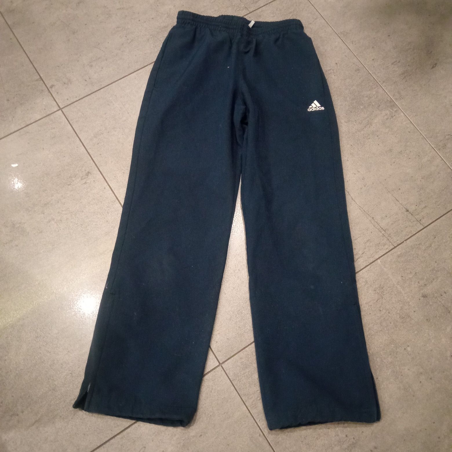 Spodnie dresowe Adidas, rozmiar 140 cm