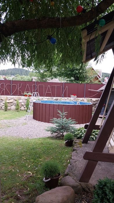 Відпочинок в Карпатах..Садиба Каріна з басейном