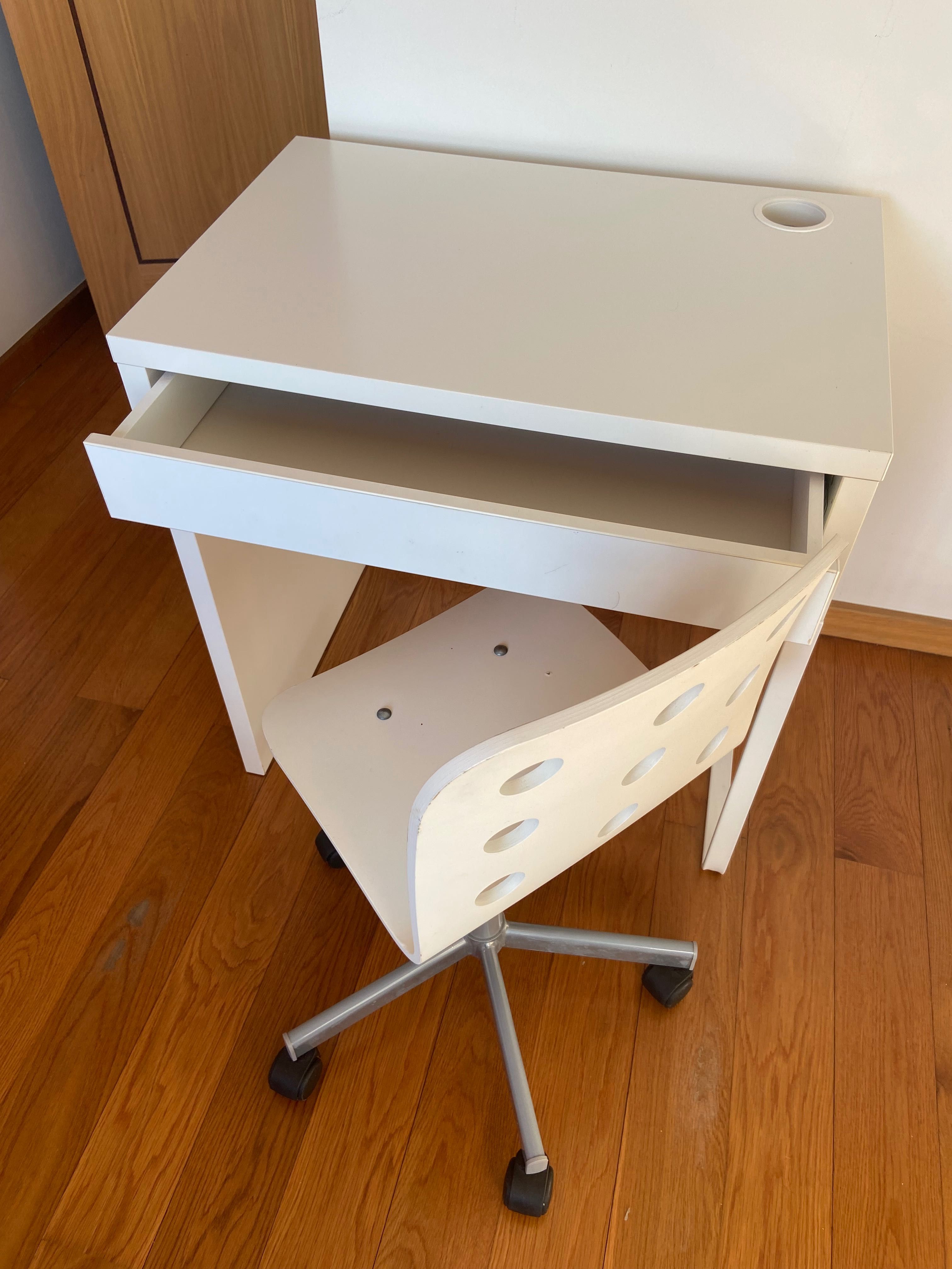 Secretária criança com cadeira IKEA