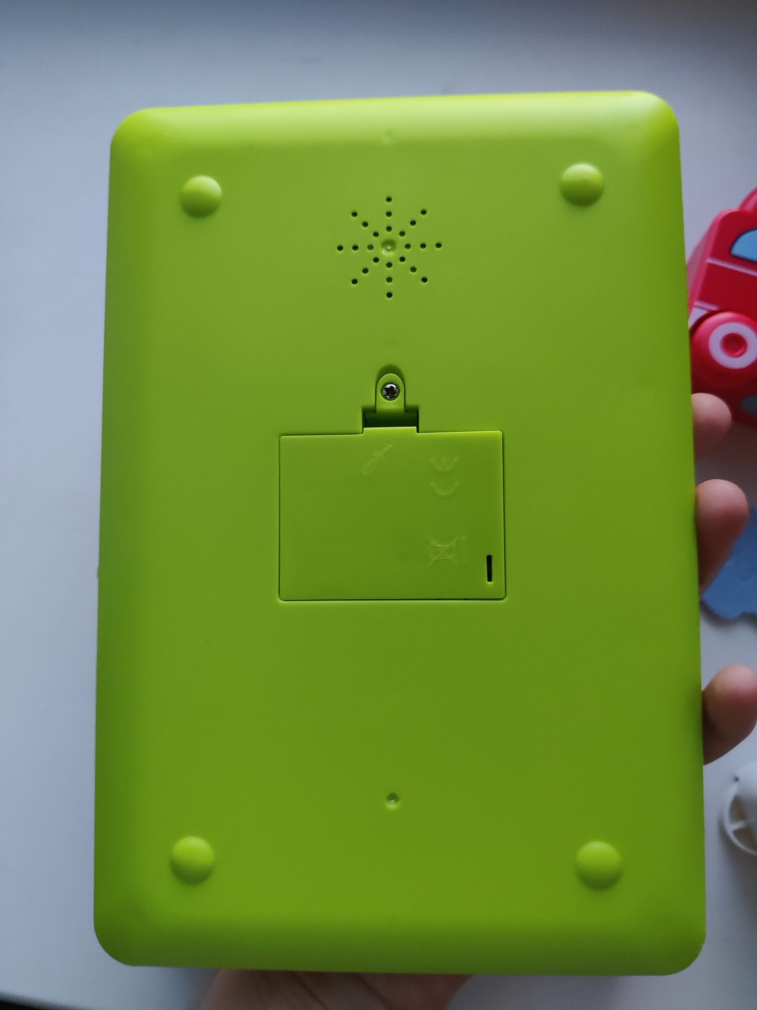 Інтерактивна іграшка планшет сортер Монтессорі замки ключі розвиваючі