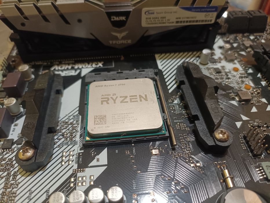 Комплект X370M+2700+16GB