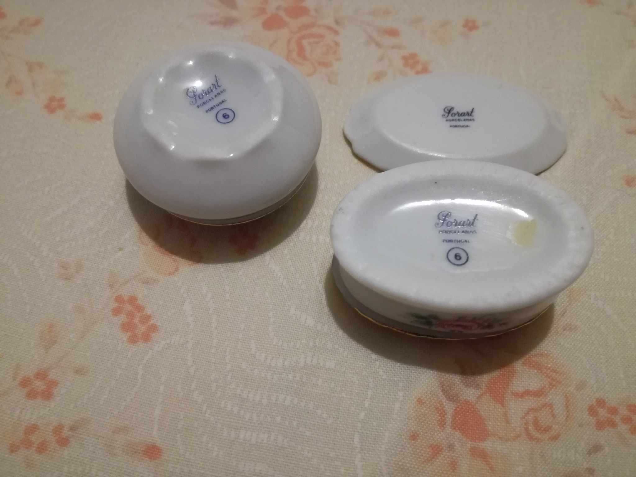 Variados biblôs de decoração