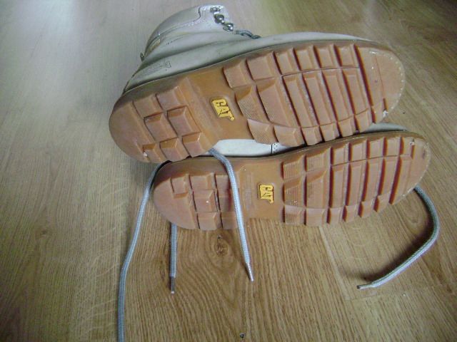 szare buty Catepilar