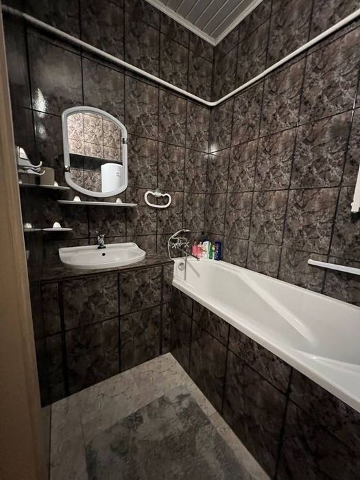 +Продаж двокімнатної квартири в Клевані