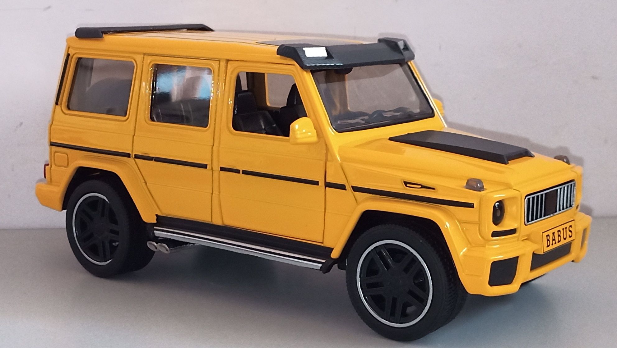 Mercedes-Benz G500 модель 1:24 "Автосвіт". Металл, Звук, Свет.