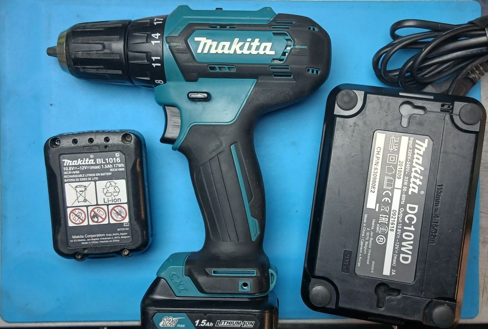 Makita DF333D шуруповерт 12в оригінал комплект