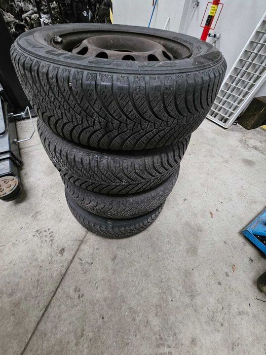Komplet Kół Opony Zimowe M+S 185/65R14 Felgi Stalowe Nissan Micra K12