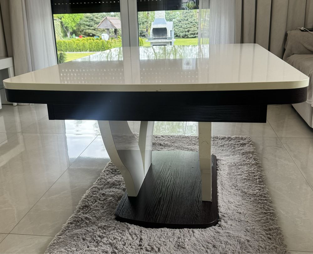 Ława rozkładana do salonu – nowoczesny design
