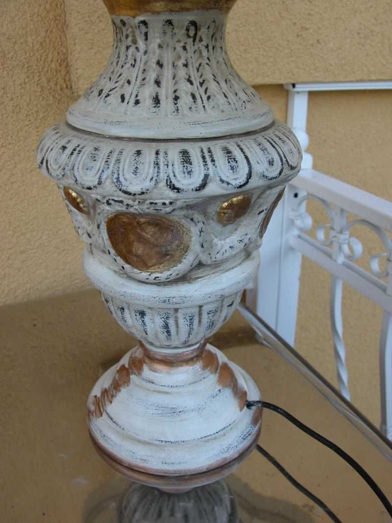 stara lampa ceramiczna