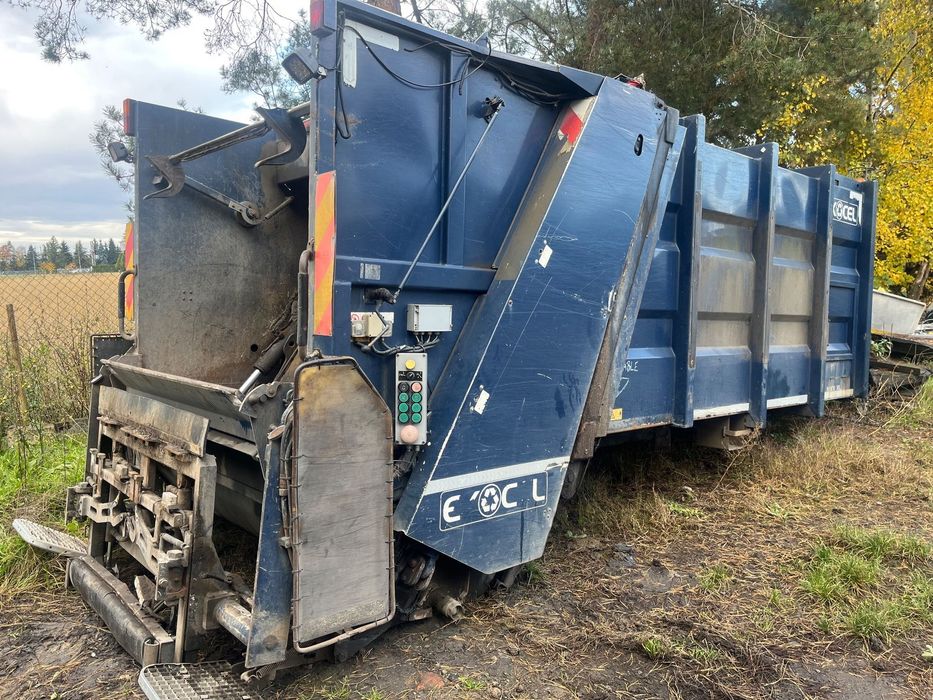 Zabudowa śmieciarka