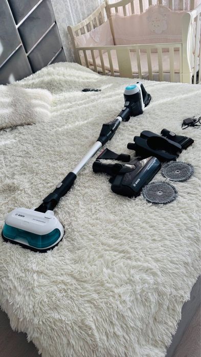 Пылесос Bosch BCS71HYG2 Unlimited 7 ProHygienic Aqua