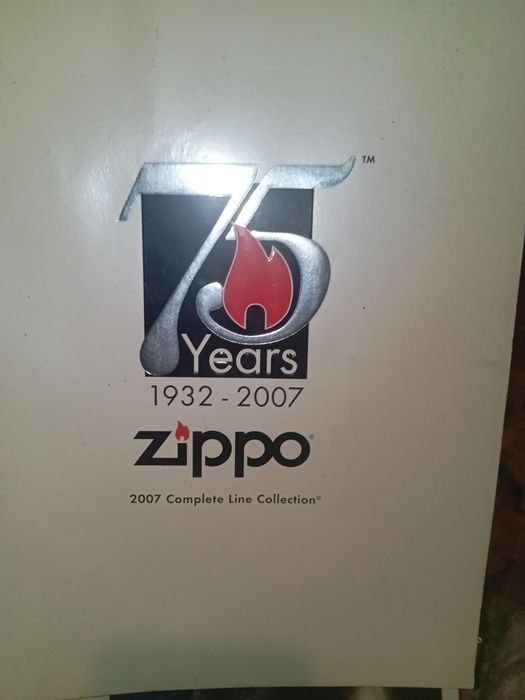 8 revisitas Zippo
