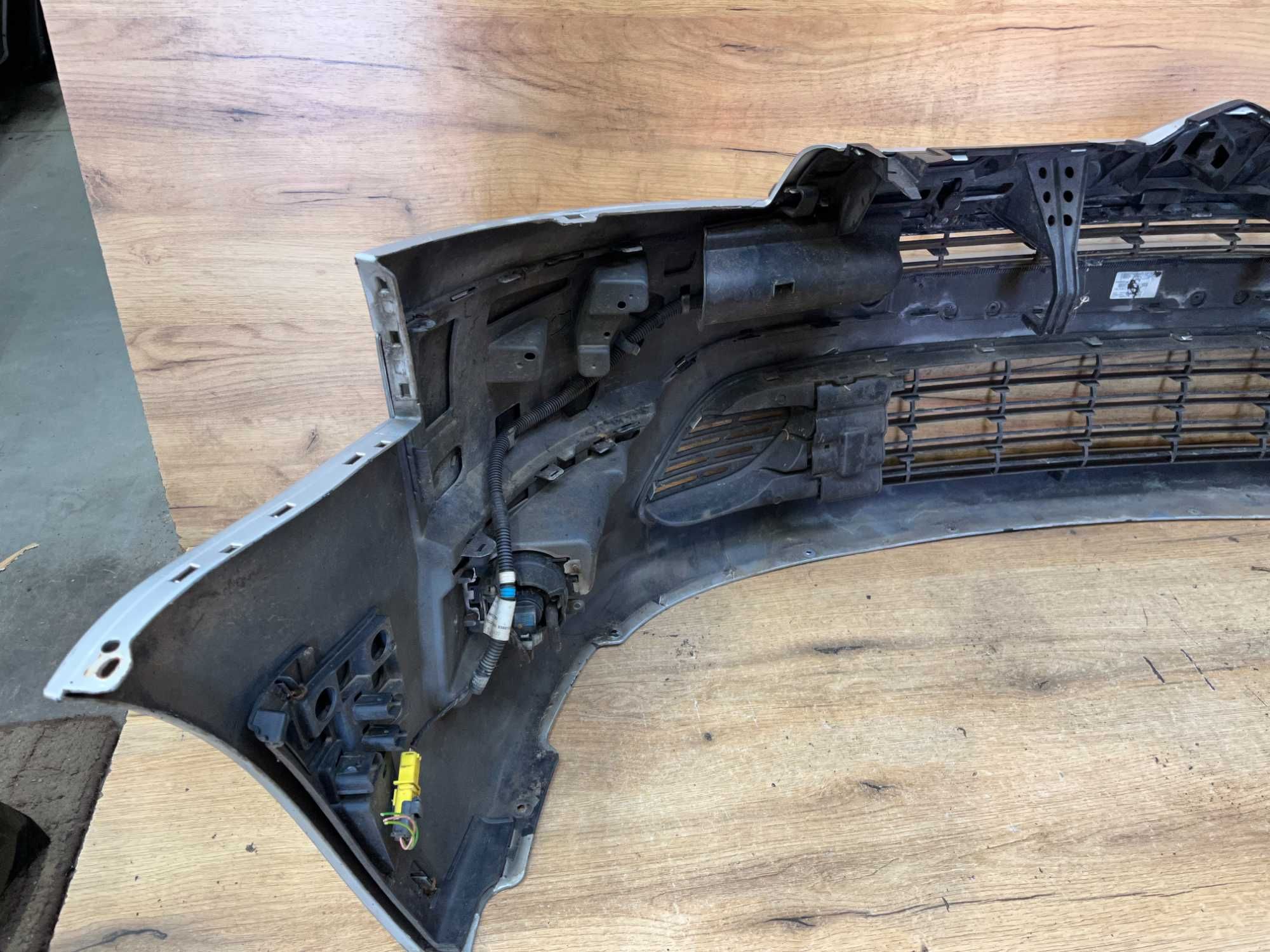 Zderzak przedni Citroen C4 Grand Picasso kolor ezrc