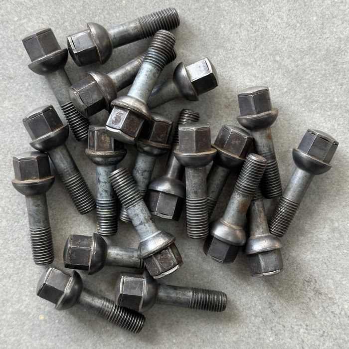 Болти колісні AMG Mercedes w124 w126 w201 190 R129 w210 w202 M12 x1,5