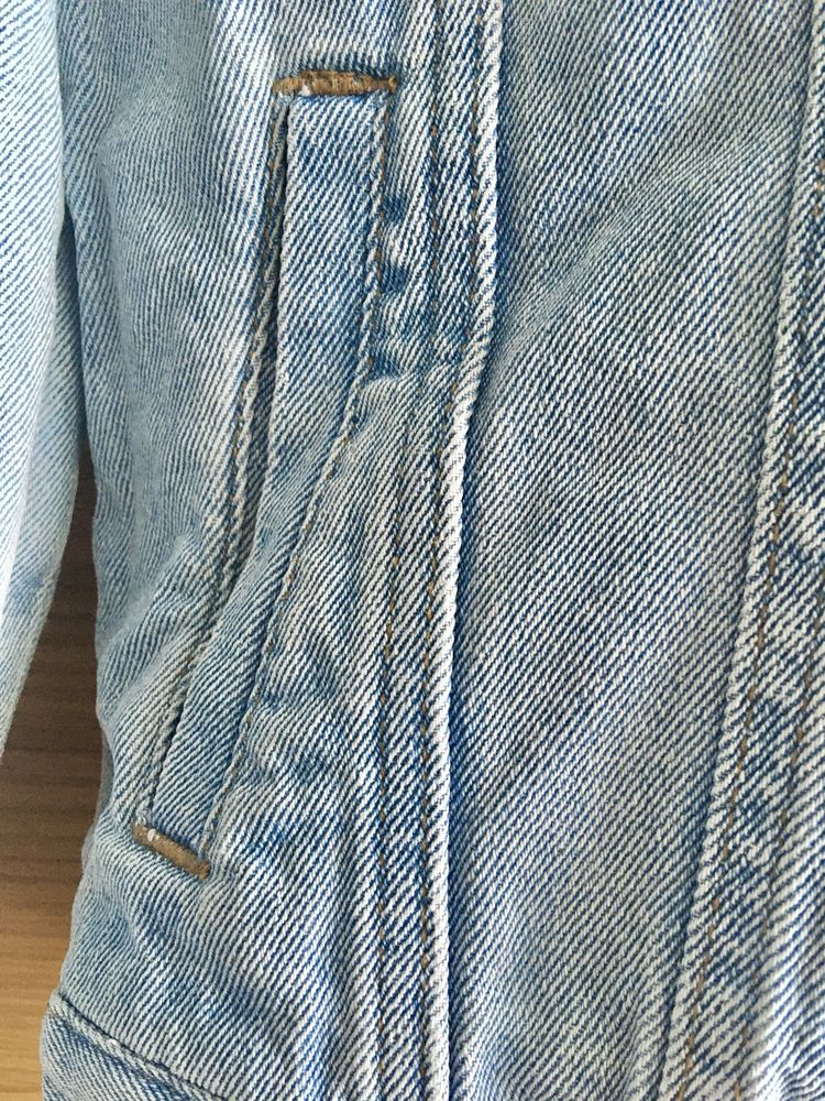 Стильна жіноча джинсова куртка LCW р.М