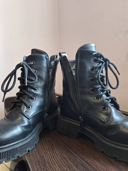 Сапожки для  дівчинки.