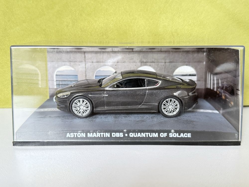 Model Aston Martin DBS 1:43