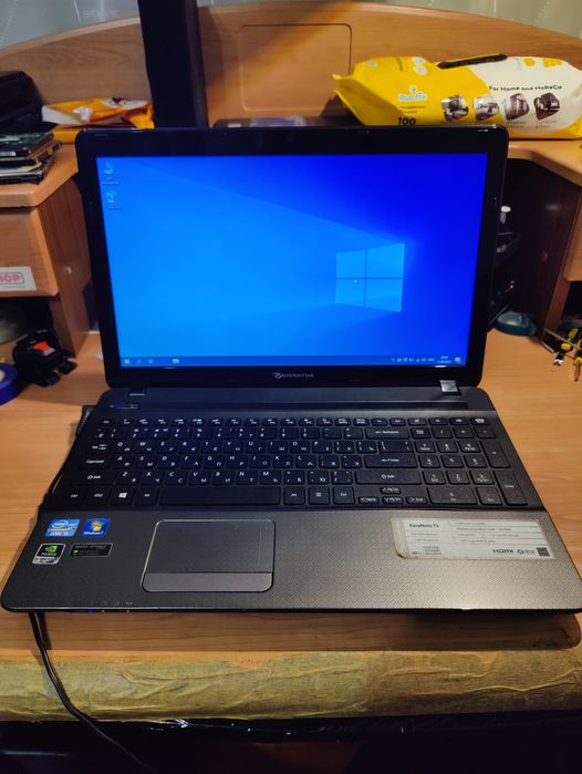 Ноутбук packard bell easynote p5ws0. Core i3, geforce 1gb, 4gb, 500gb.