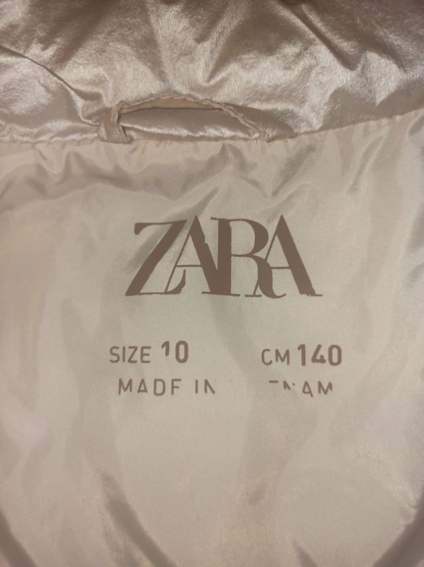 Дитяча демісезонна куртка ZARA для дівчинки. Р. 140 см.