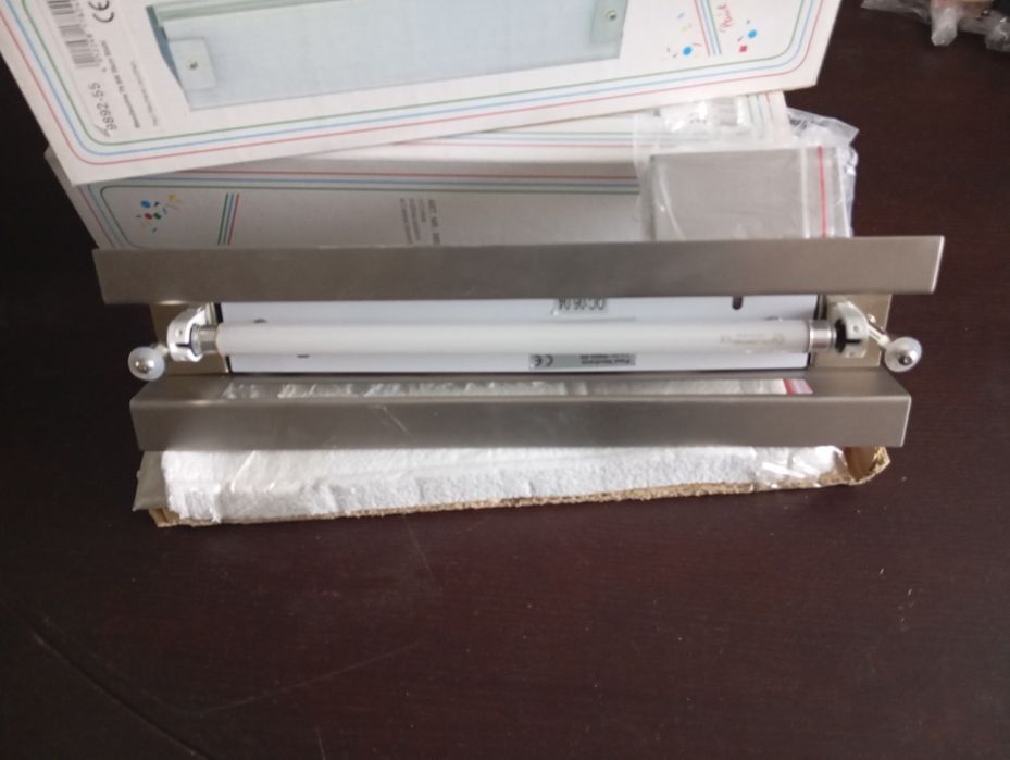 Світильник з включателем