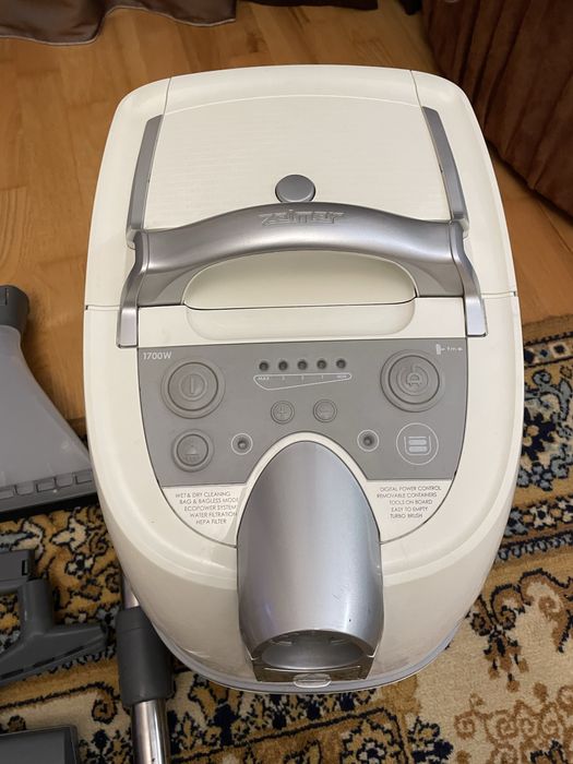 Миючий пилосос з аквафільтром Zelmer Aquawelt Plus 1700W ZVC762STUA