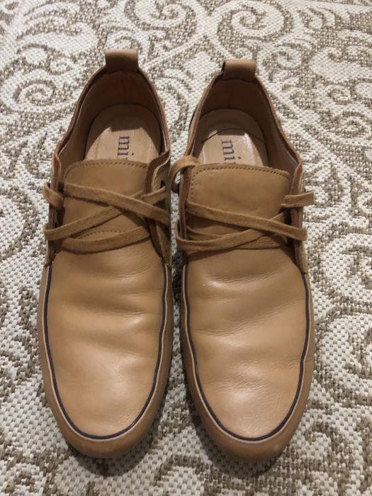 Шкіряні туфлі, лофери, мокасіни