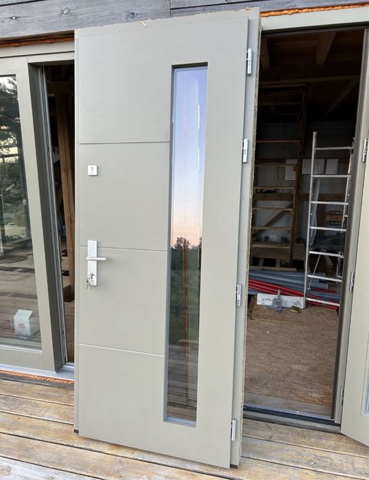 Nowe, solidne drzwi mahoń meranti. Stan idealny.