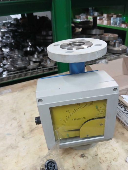 Rotametr metalowy typ KME DN25 PN16