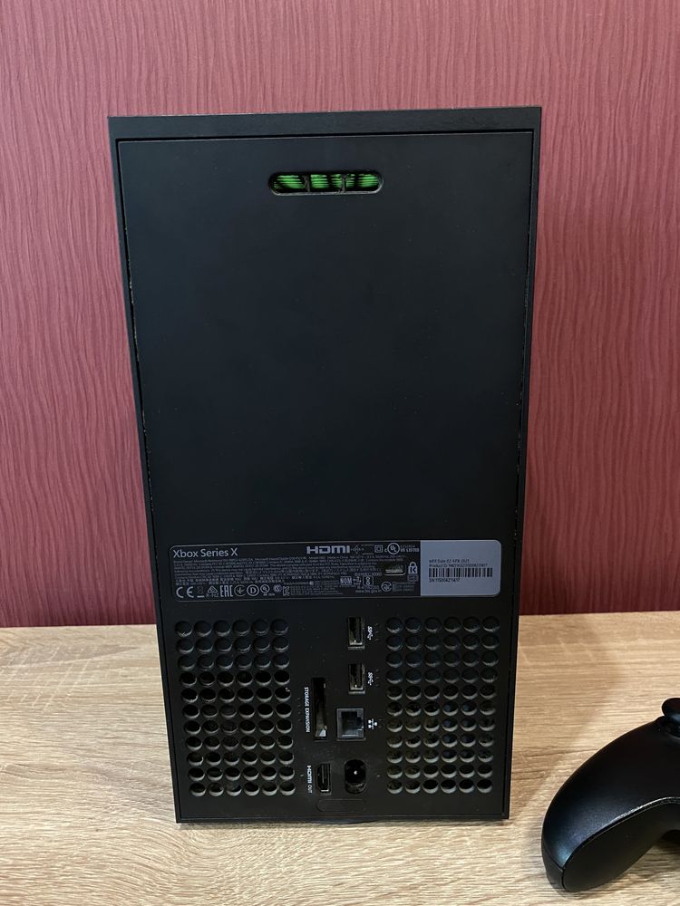 Ігрова консоль Xbox series x на 1 тб