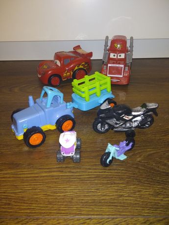 Zabawki samochody motor traktor Zygzak McQueen Maniek Auta