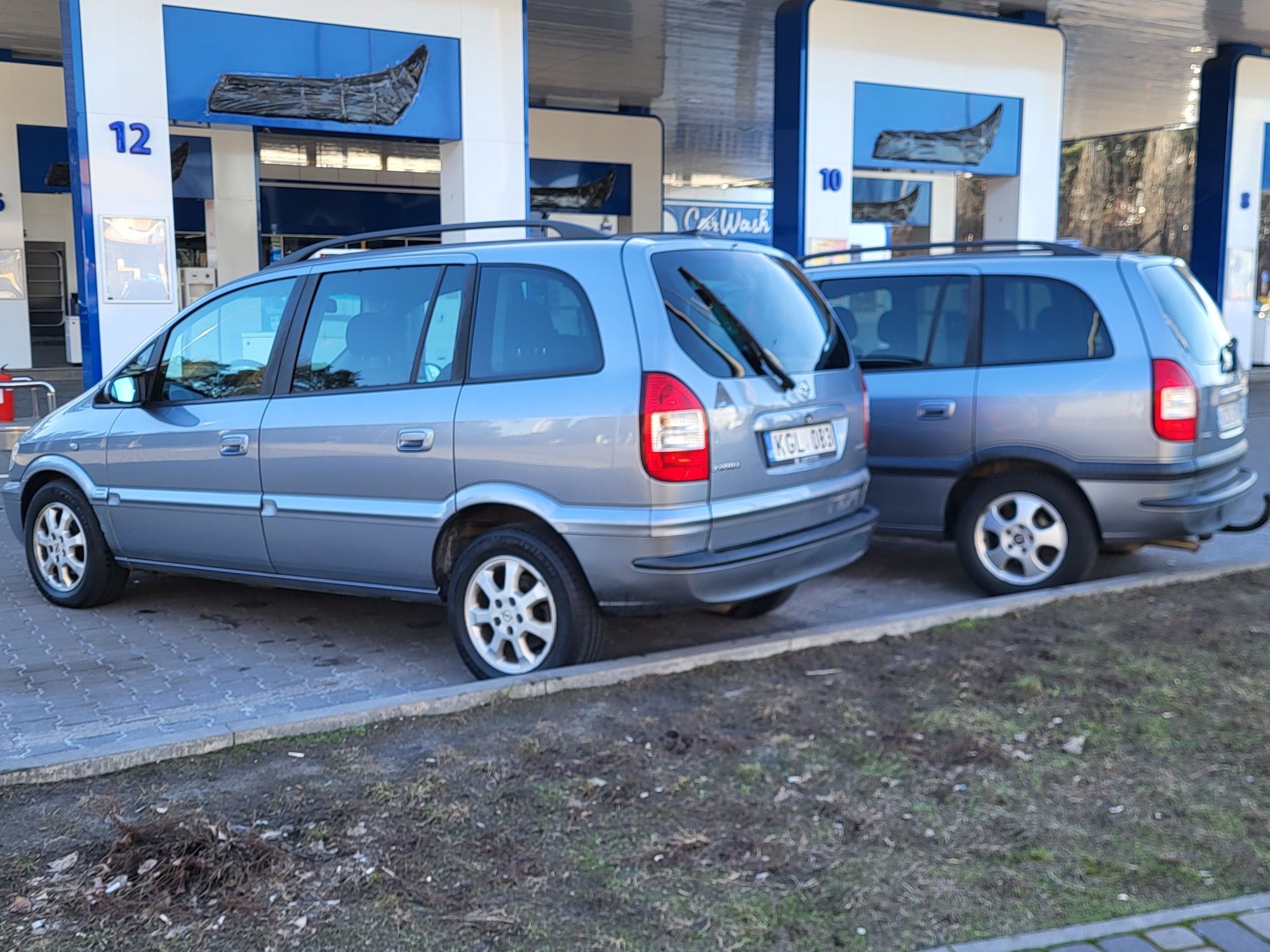 Свіжопригнанаі ЗЕФІРА 2.0tdi 7місць
